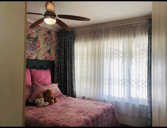 2 BEDROOM TOWNHOUSE FOR SALE IN UVONGO